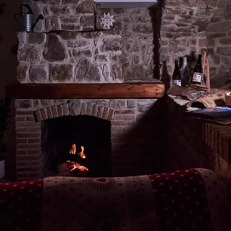 Il Cortiletto Del Borgo Pietra Montecorvino