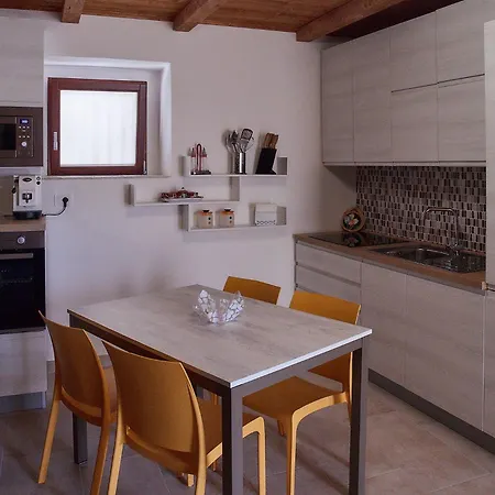 לינה וארוחת בוקר Il Cortiletto Del Borgo 3*