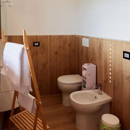 לינה וארוחת בוקר Il Cortiletto Del Borgo 3*