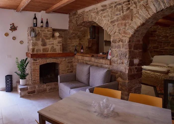 Il Cortiletto Del Borgo Bed & Breakfast Pietra Montecorvino
